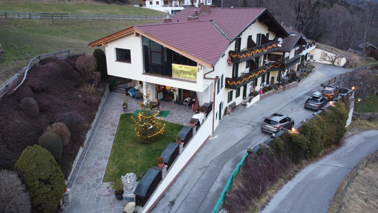 Landhaus Toechterle Apartment Telfes im Stubai Luaran gambar