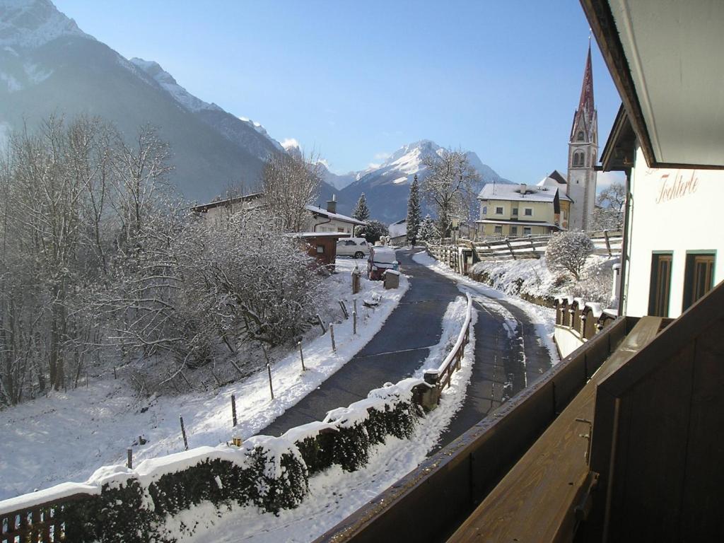 Landhaus Toechterle Apartment Telfes im Stubai Luaran gambar